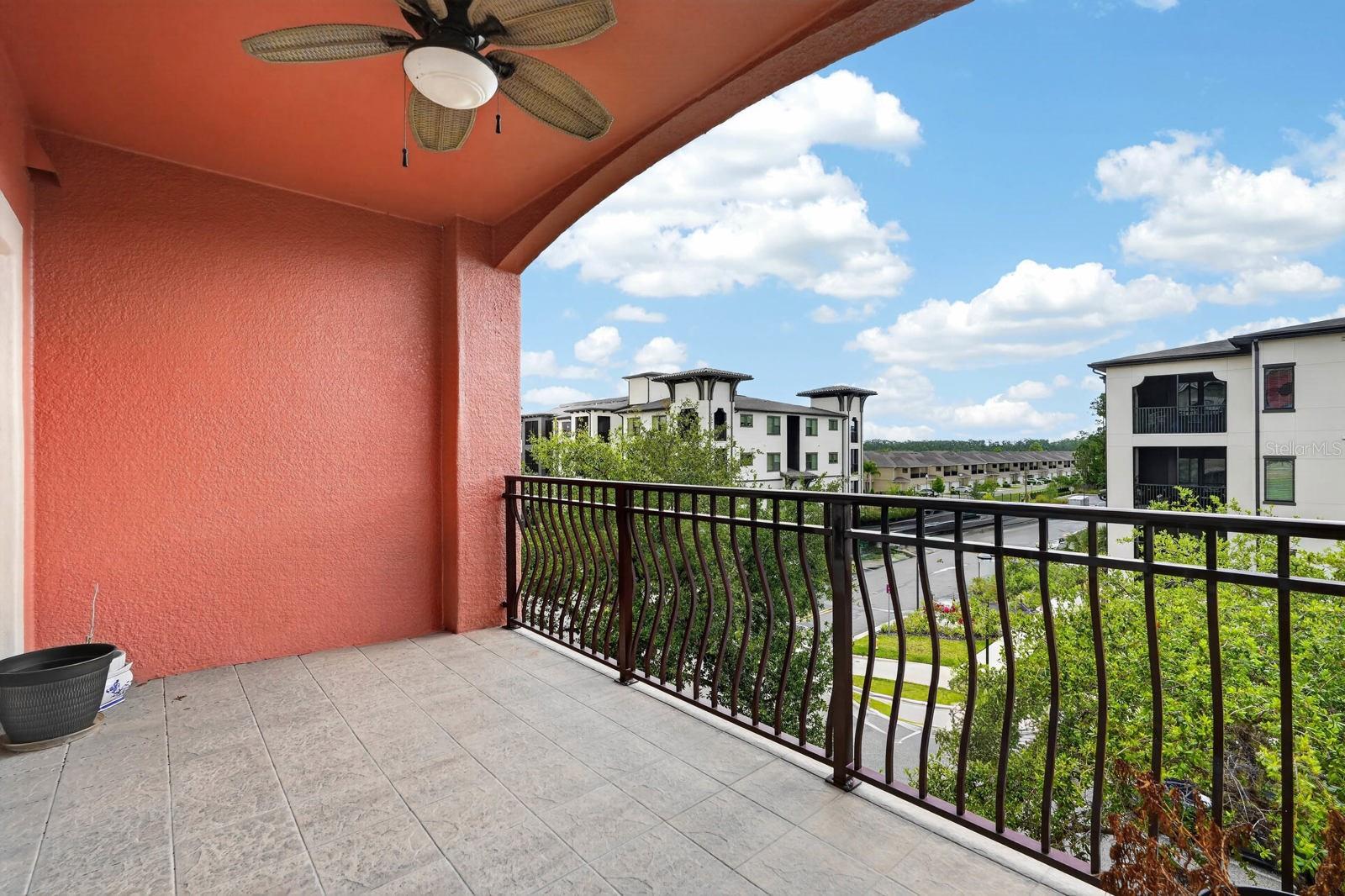 424 Luna Bella Ln #330 Property Photo 39