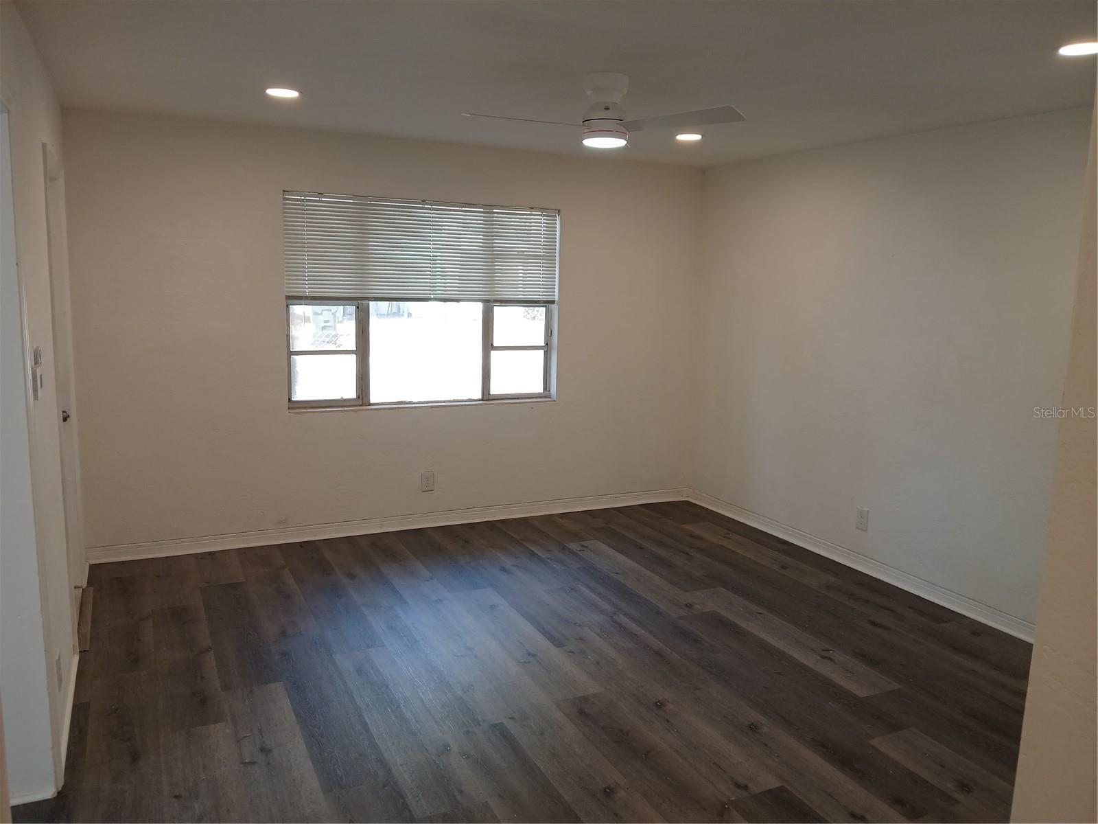921 Winchester St Property Photo 4
