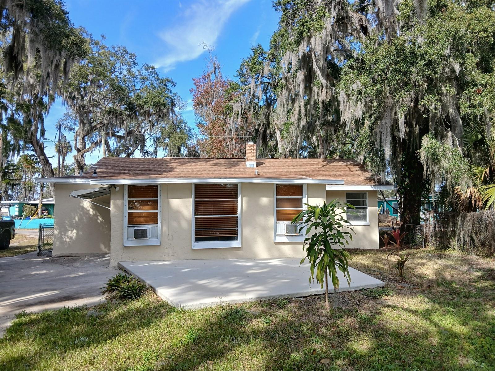 921 Winchester St Property Photo 19