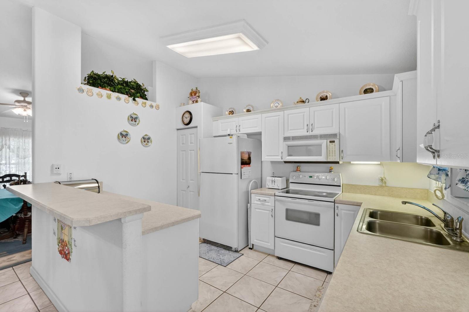 80 Roxboro Property Photo 12