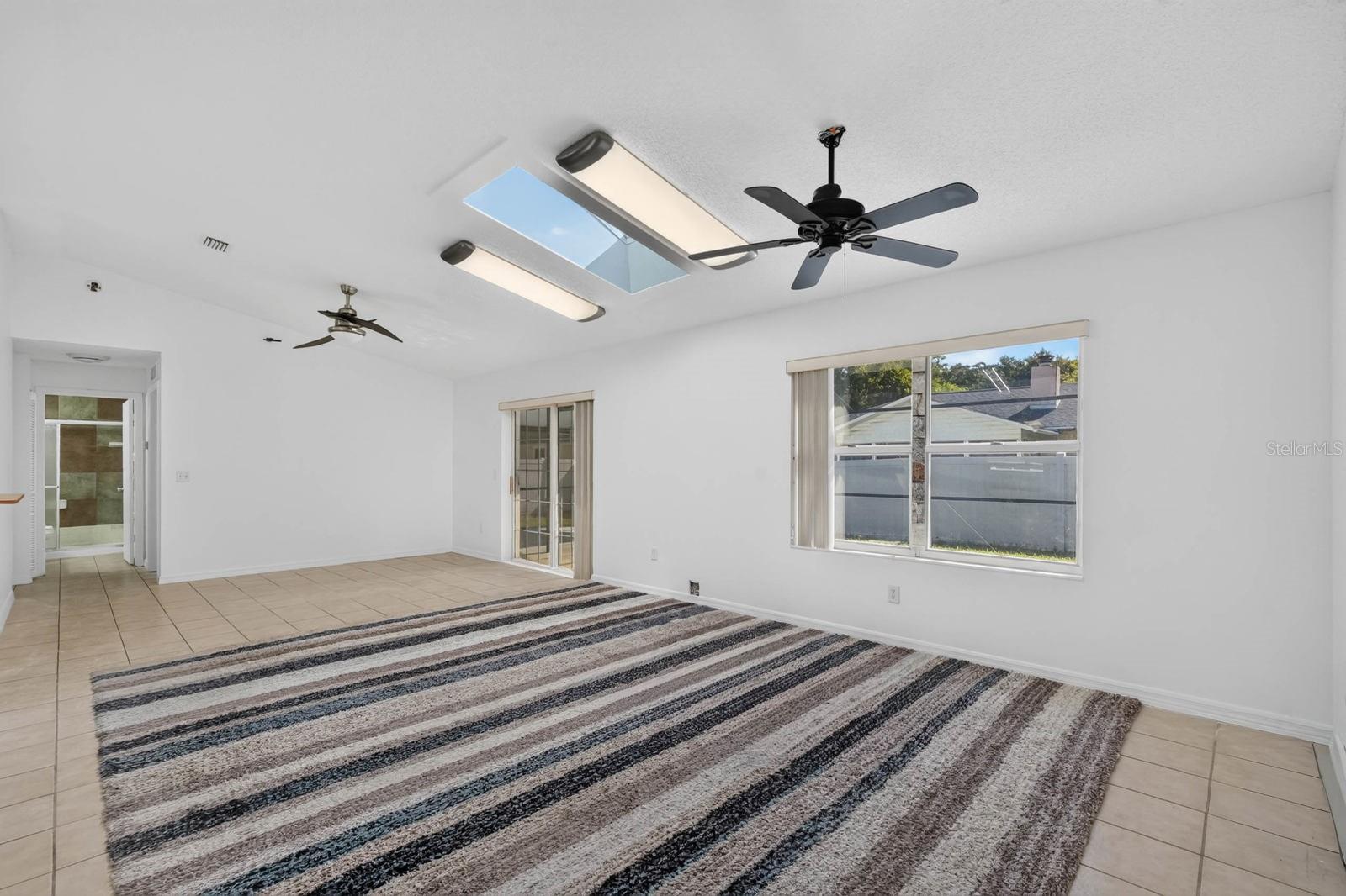 20 Lake Meadow Way Property Photo 12