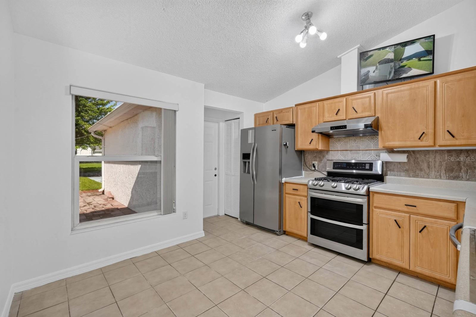 20 Lake Meadow Way Property Photo 17