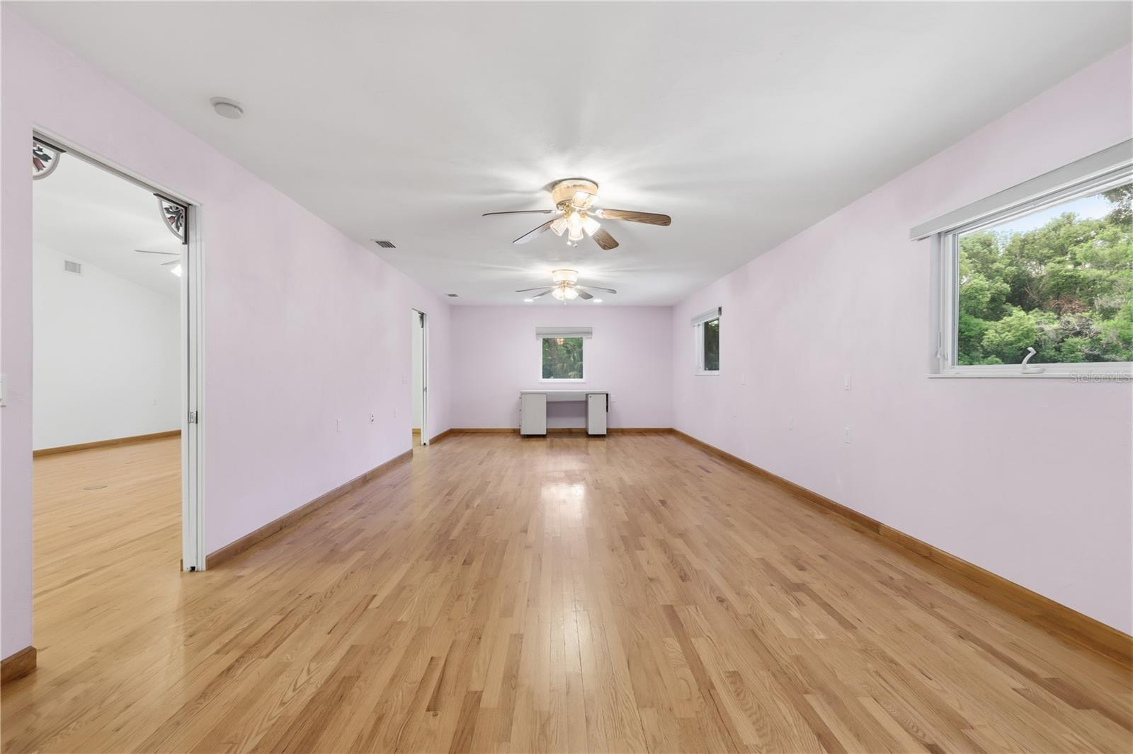 1610 Strathcona Ave Property Photo 20