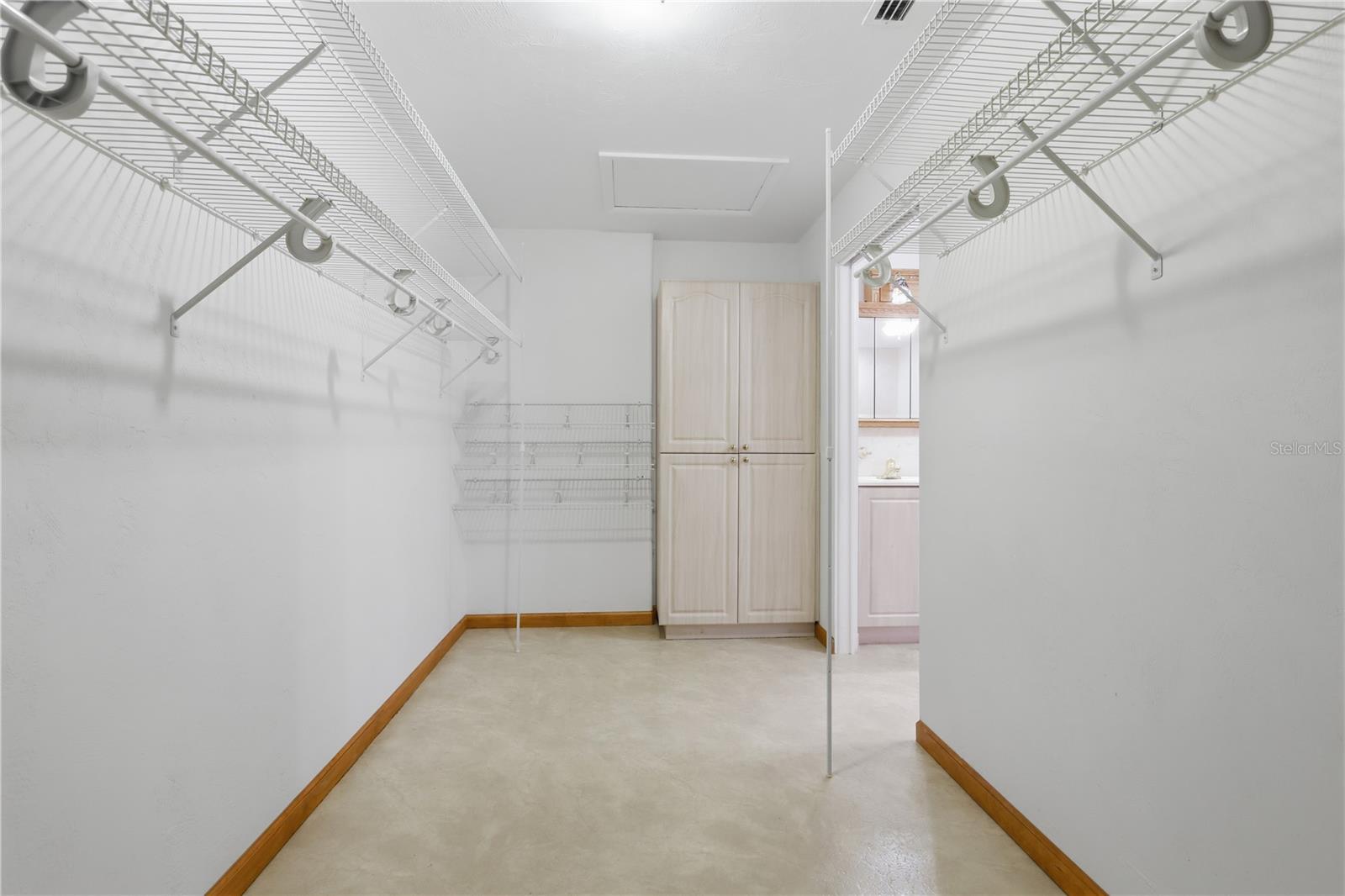 1610 Strathcona Ave Property Photo 26