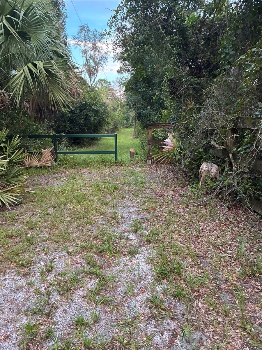 1200 N Hart Rd Property Photo 7