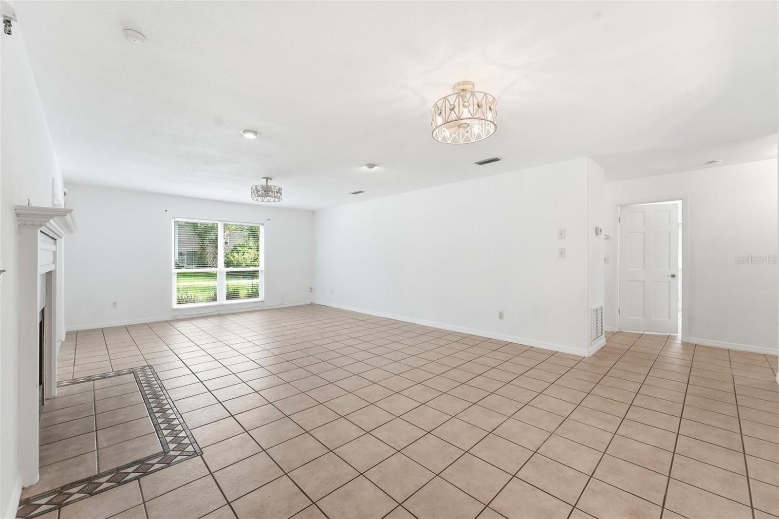 820 S Hill Ave #40 Property Photo 11