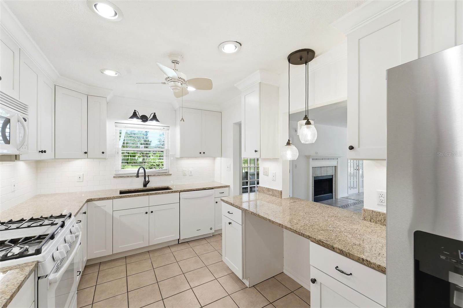 820 S Hill Ave #40 Property Photo 16