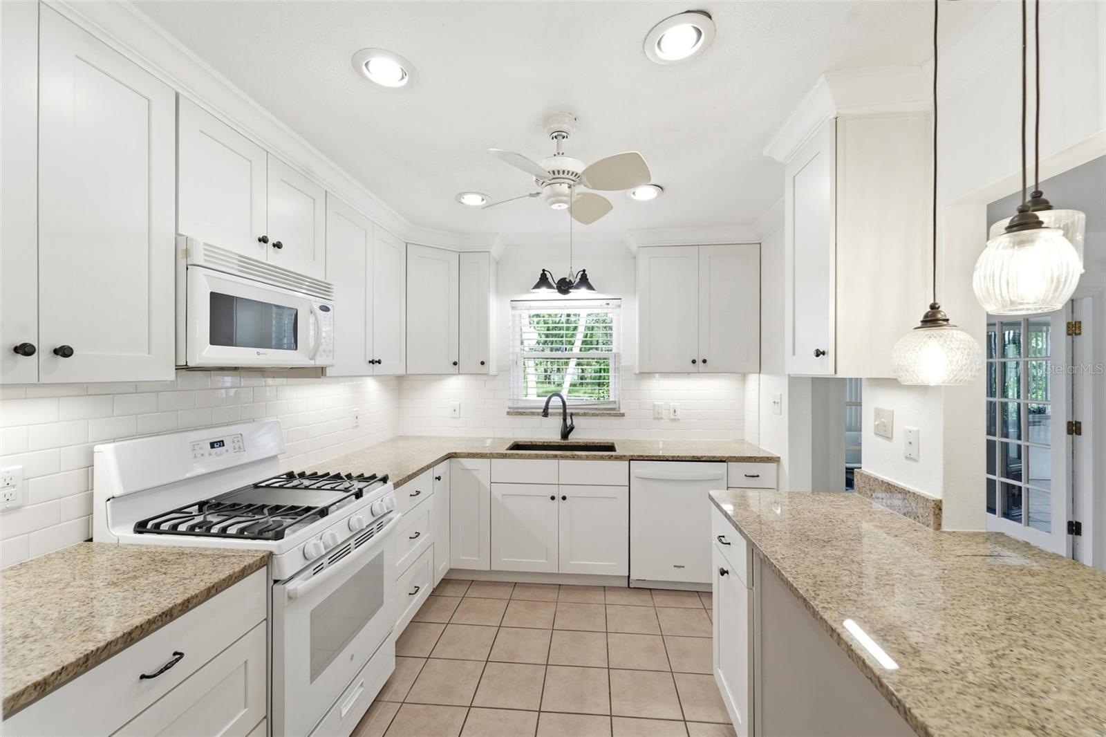 820 S Hill Ave #40 Property Photo 17