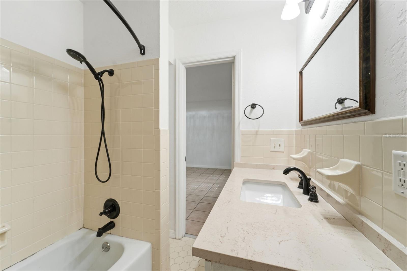 820 S Hill Ave #40 Property Photo 25