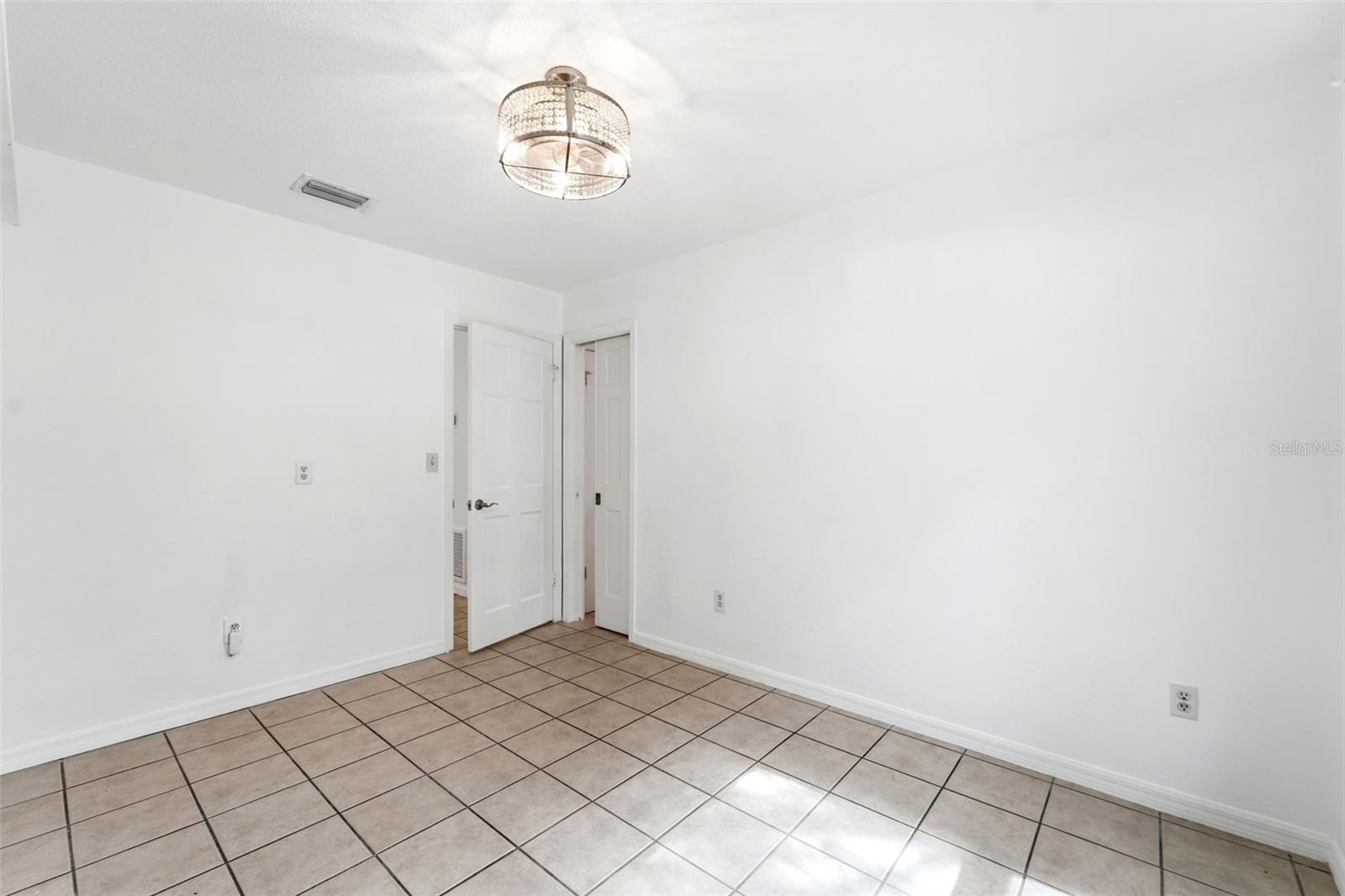 820 S Hill Ave #40 Property Photo 29