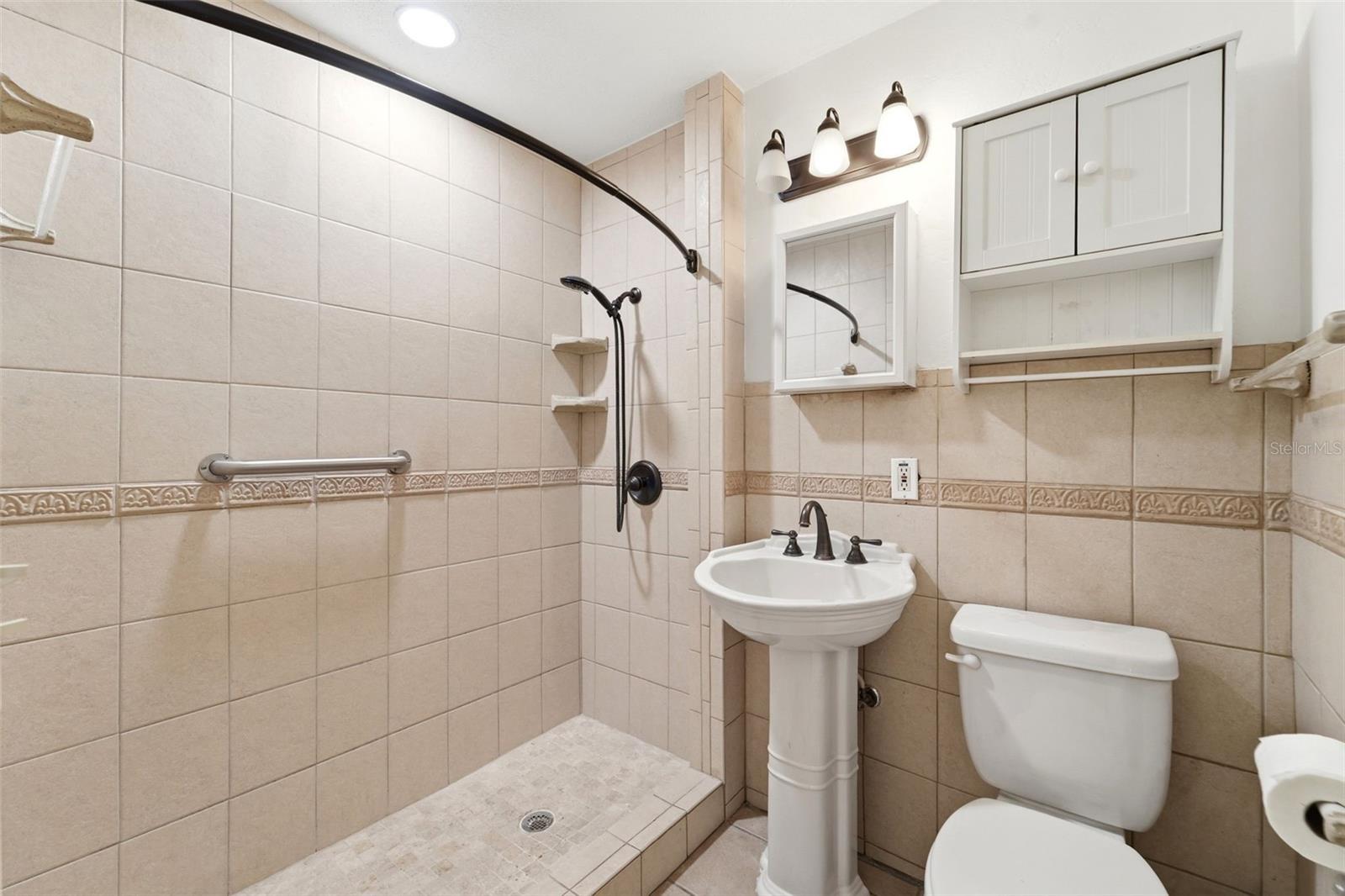820 S Hill Ave #40 Property Photo 30