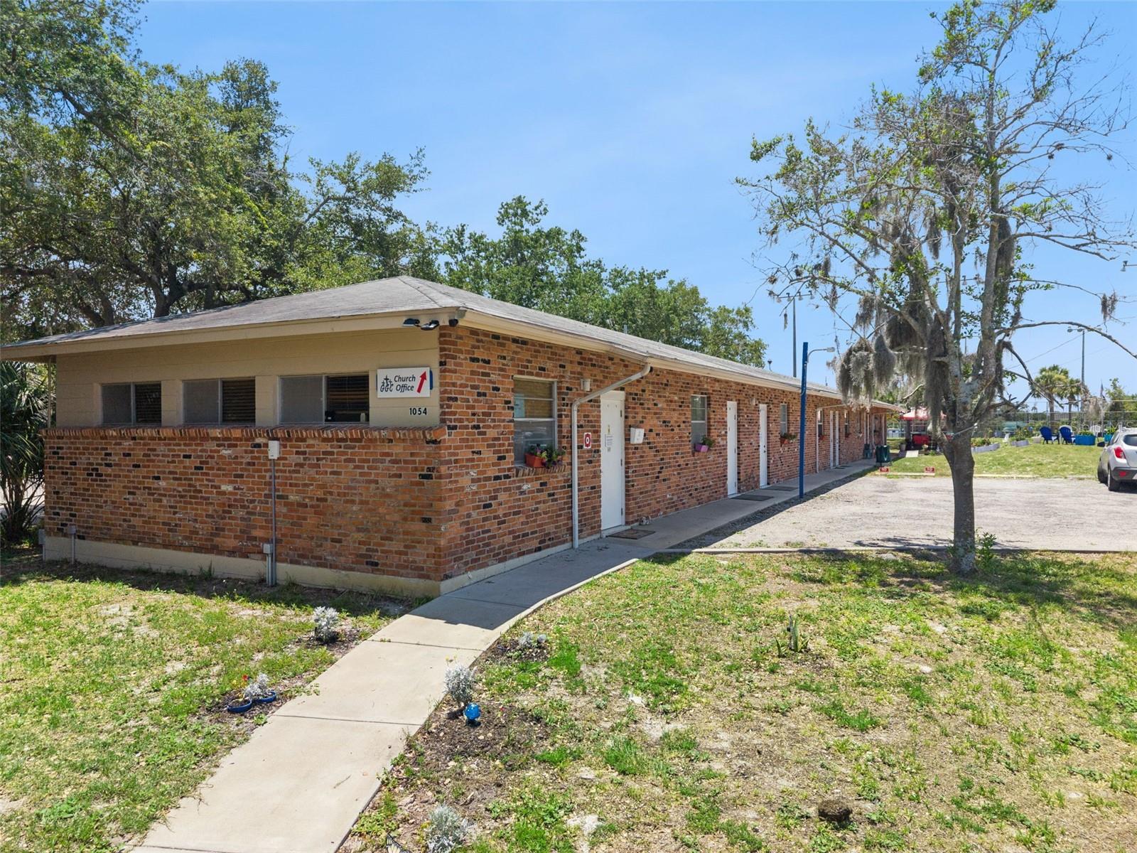 1050 Daytona Ave Property Photo 39