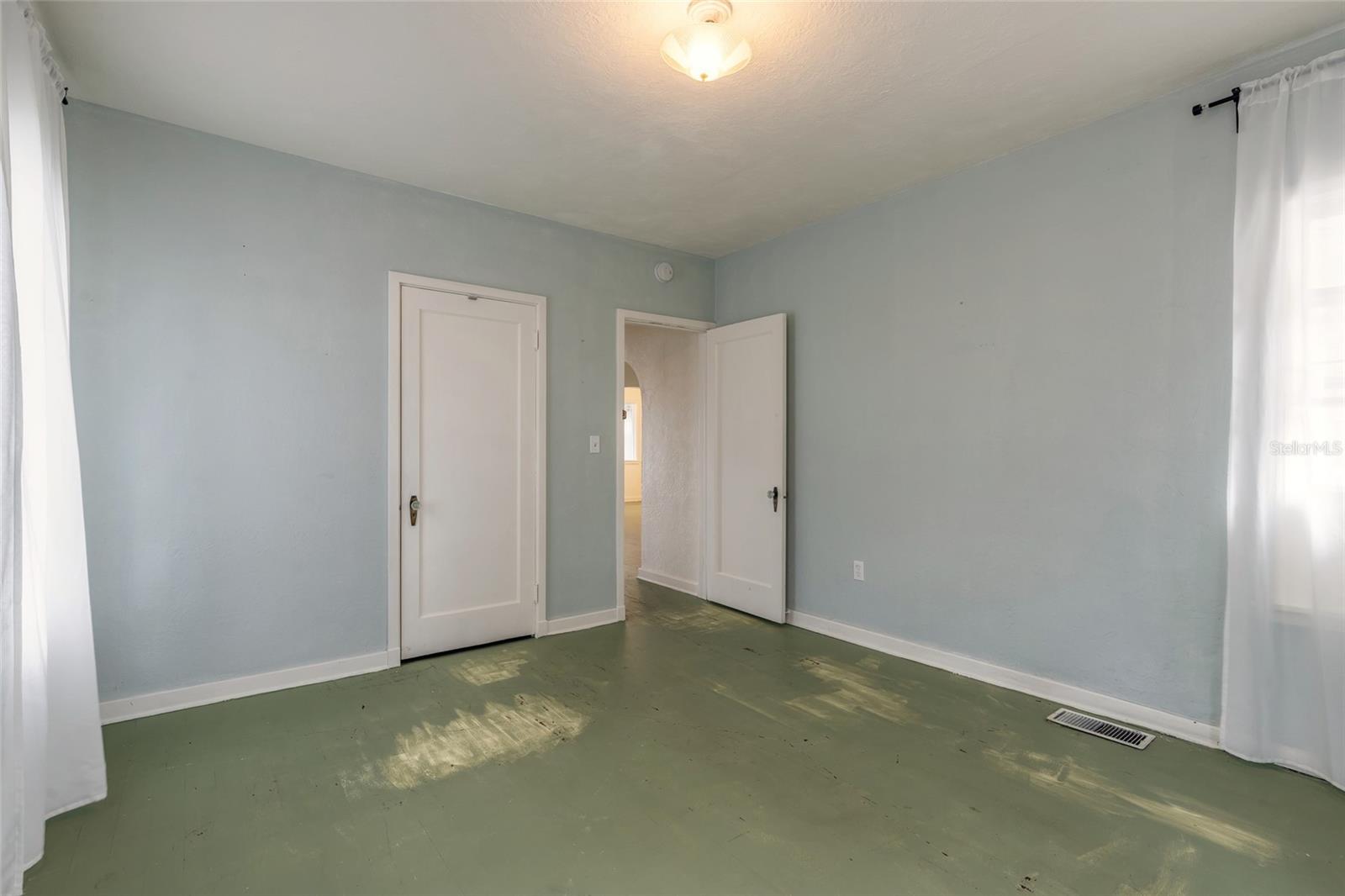 255 Lexington Dr Property Photo 24