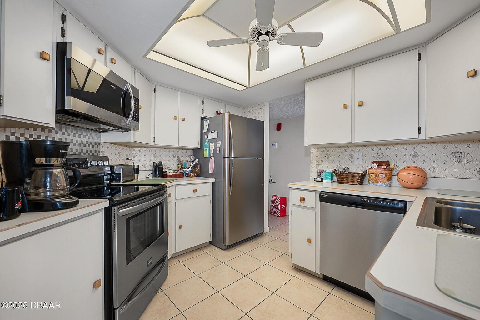 1 Oceans West Blvd #5a5 Property Photo 9