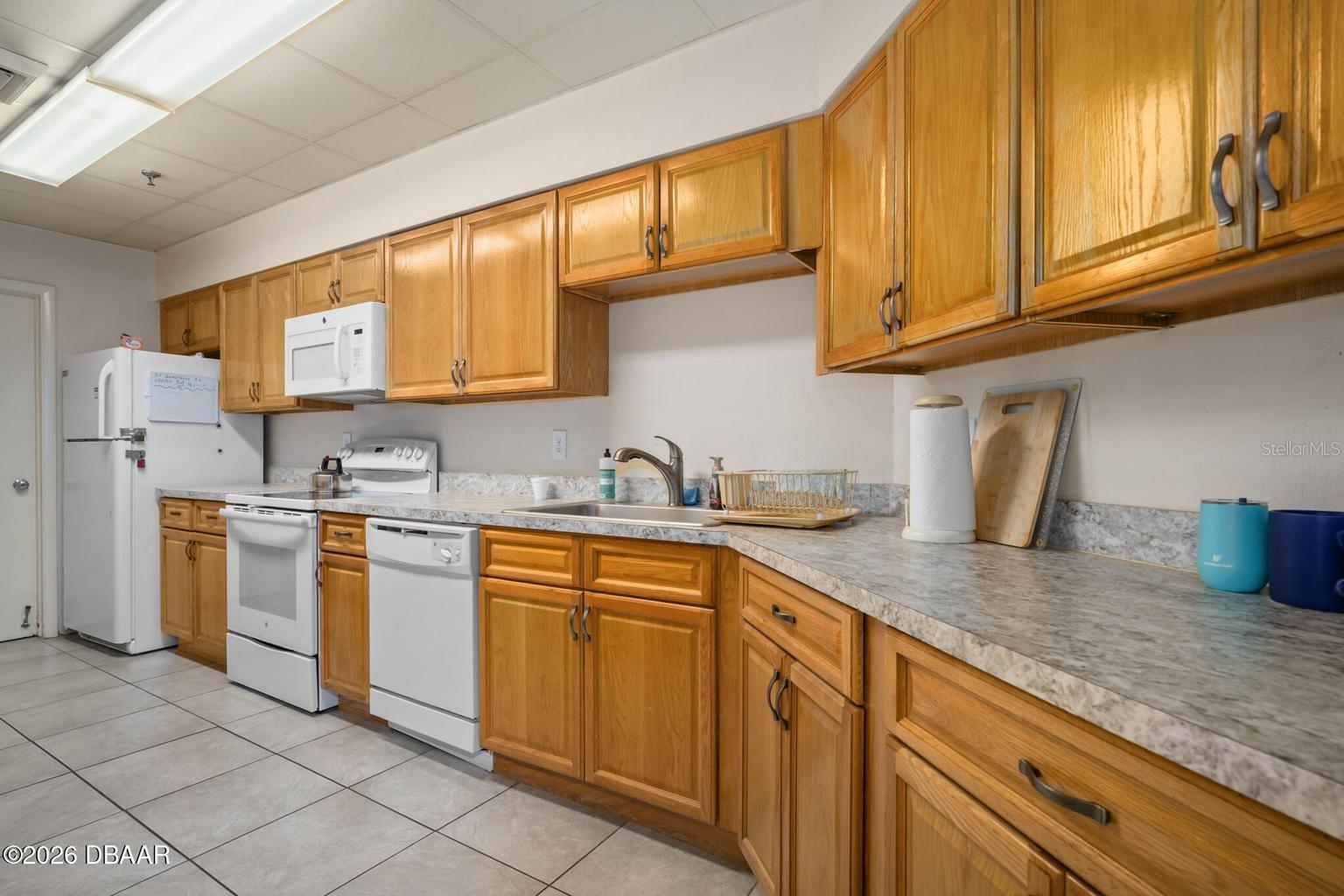 1 Oceans West Blvd #5a5 Property Photo 34