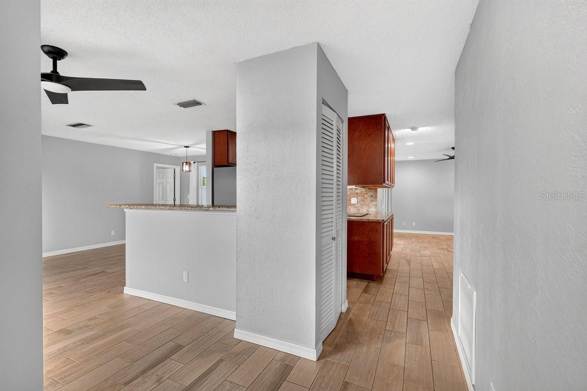 1309 Suwanee Rd Property Photo 3
