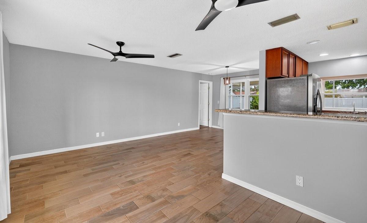 1309 Suwanee Rd Property Photo 6