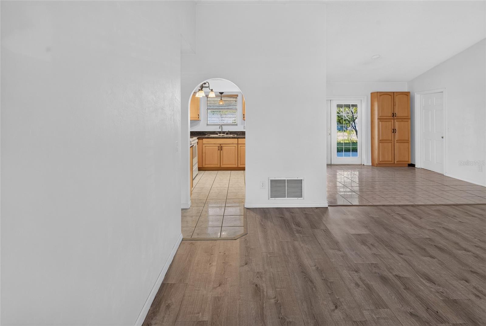 3012 Umbrella Tree Dr Property Photo 16