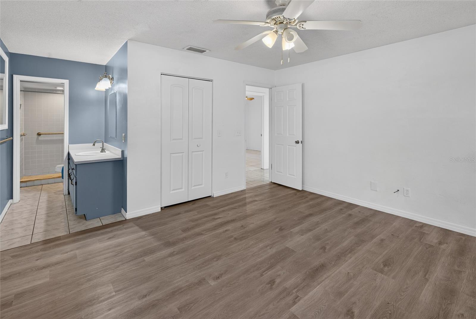 3012 Umbrella Tree Dr Property Photo 27