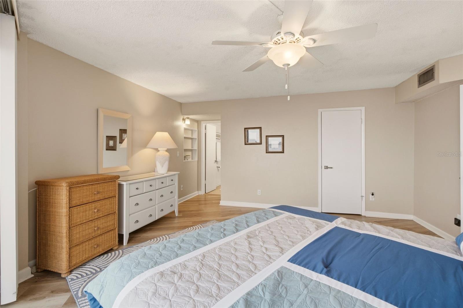 3580 S Ocean Shore Blvd #404 Property Photo 9