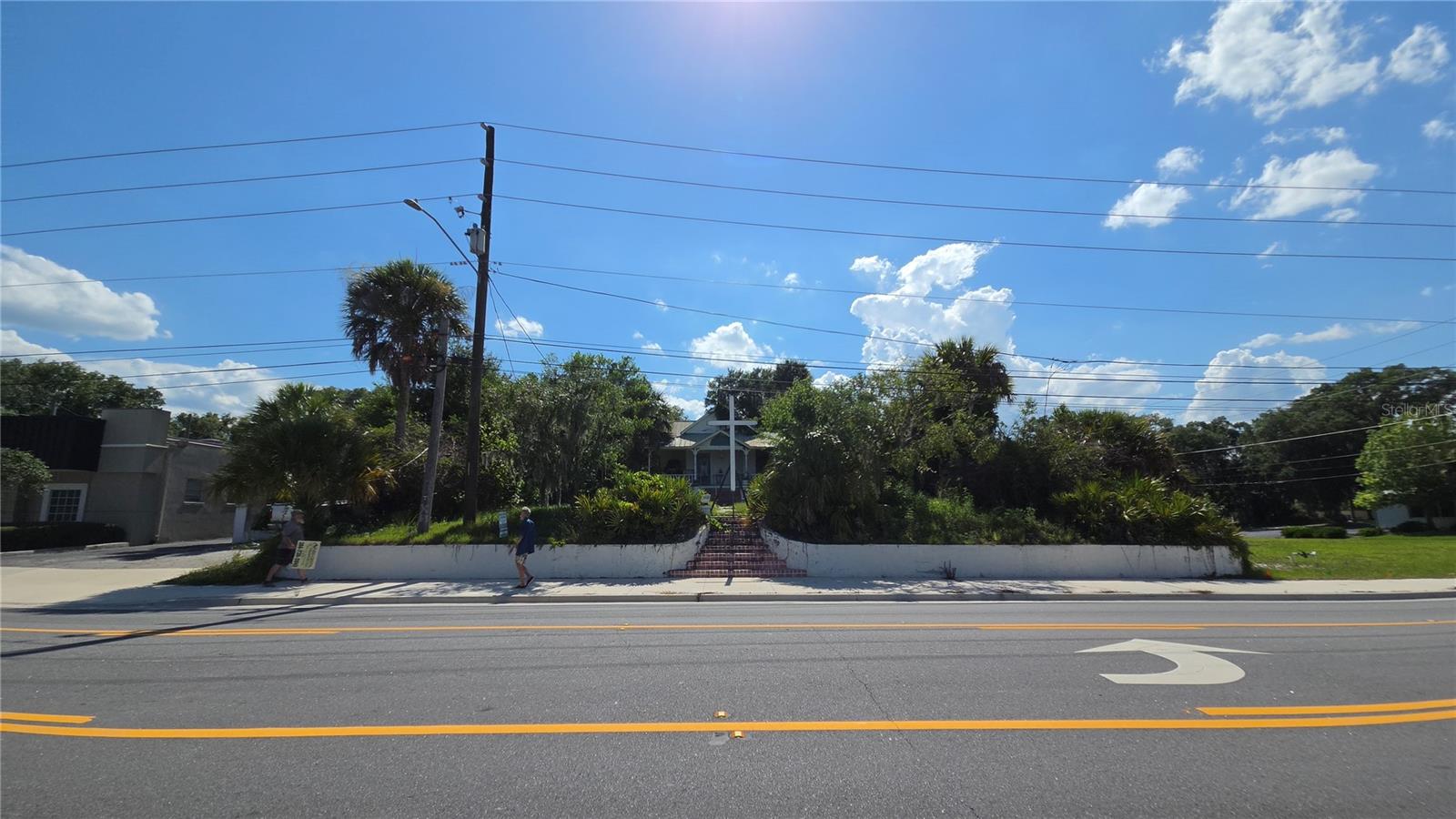 236 N Amelia Ave Property Photo 3