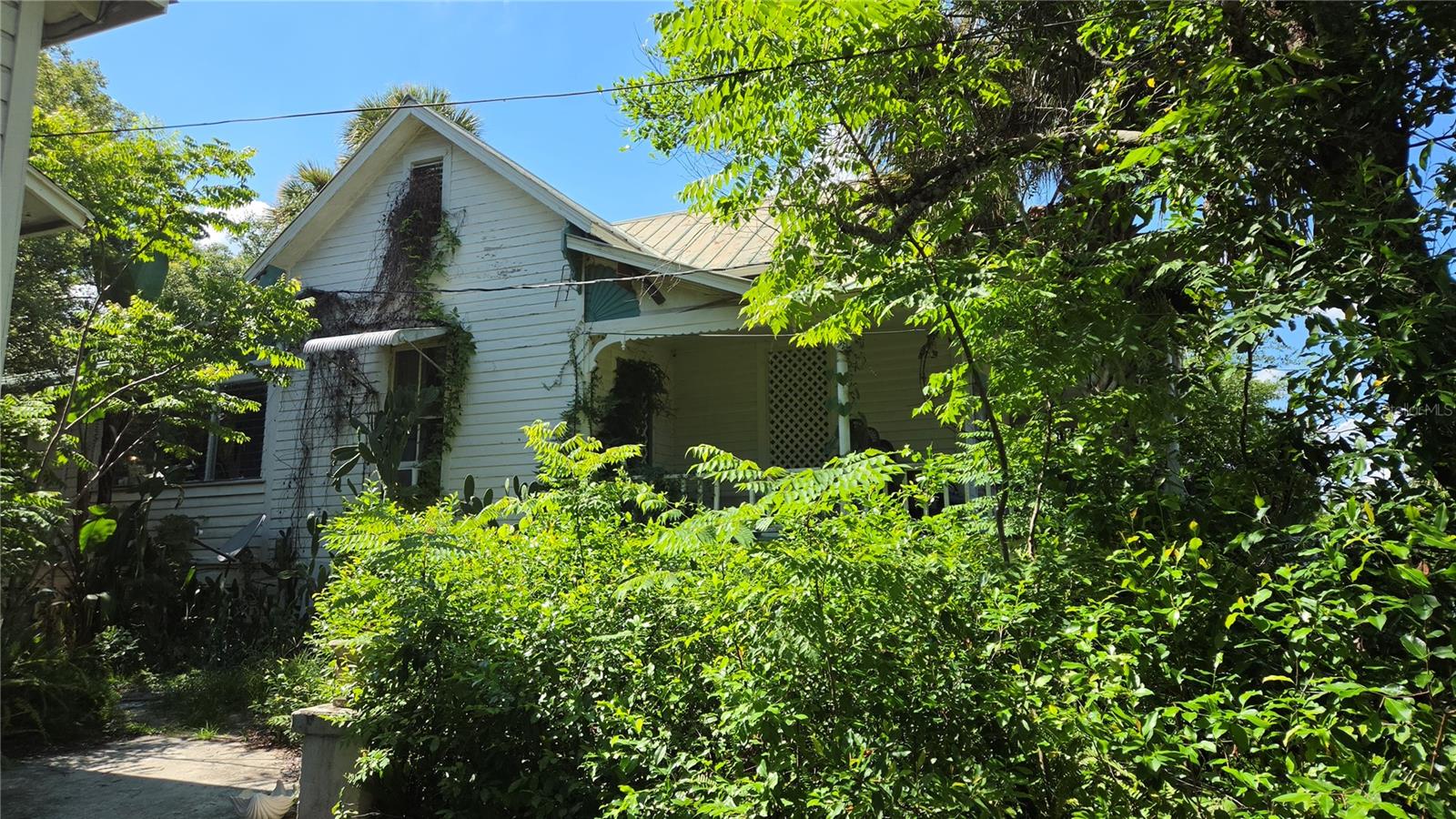 236 N Amelia Ave Property Photo 8