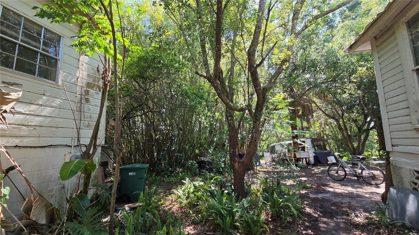236 N Amelia Ave Property Photo 11