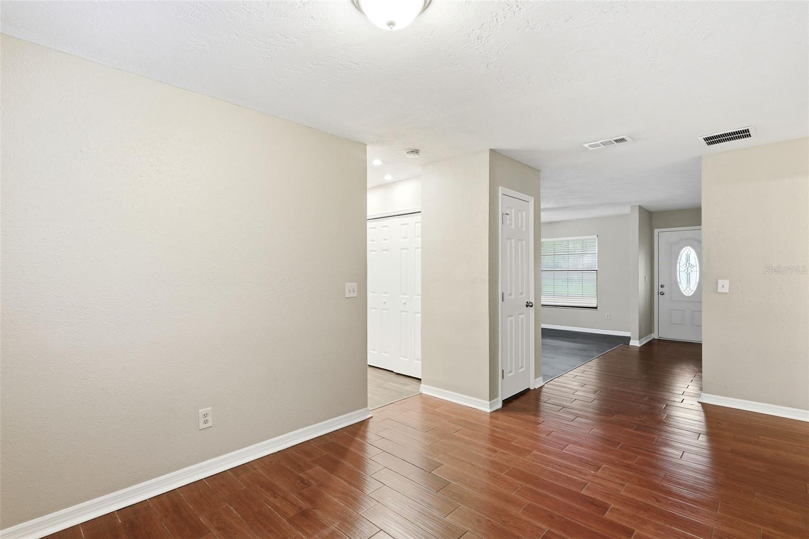 483 Spruceview Dr Property Photo 24