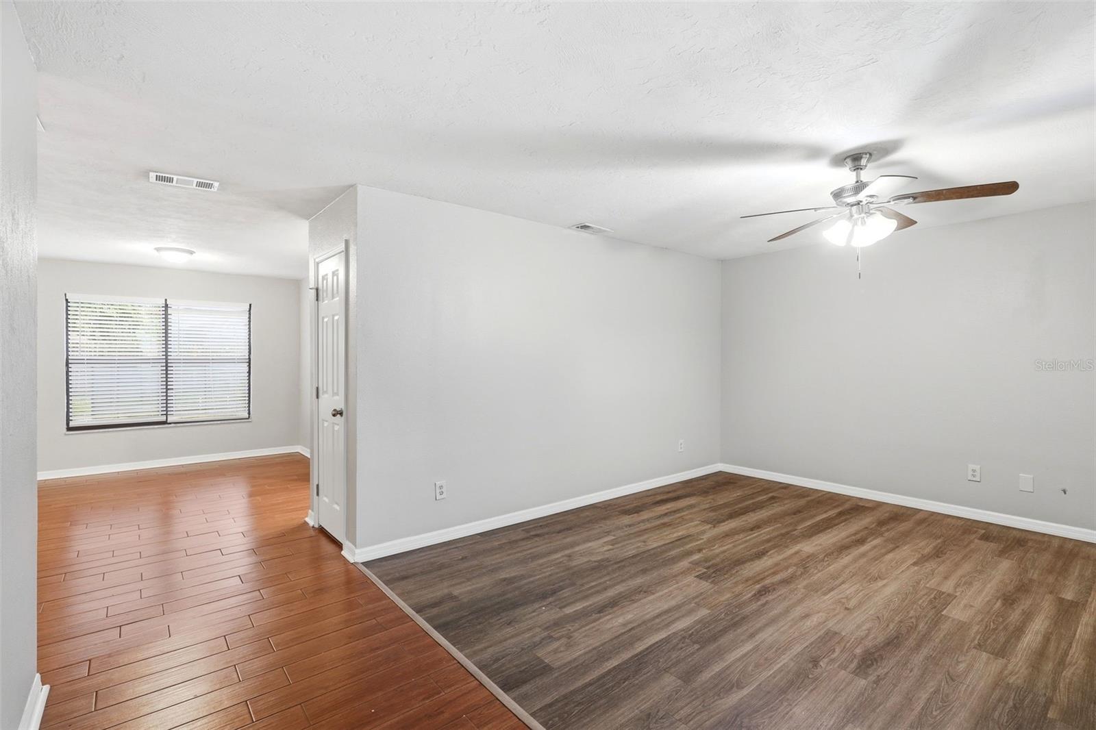 483 Spruceview Dr Property Photo 27