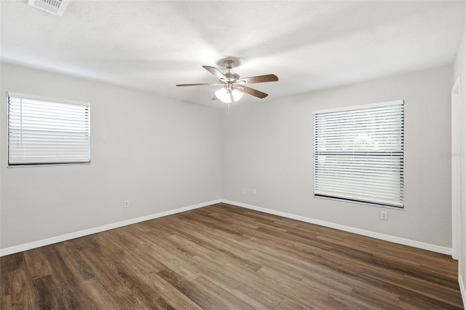 483 Spruceview Dr Property Photo 46