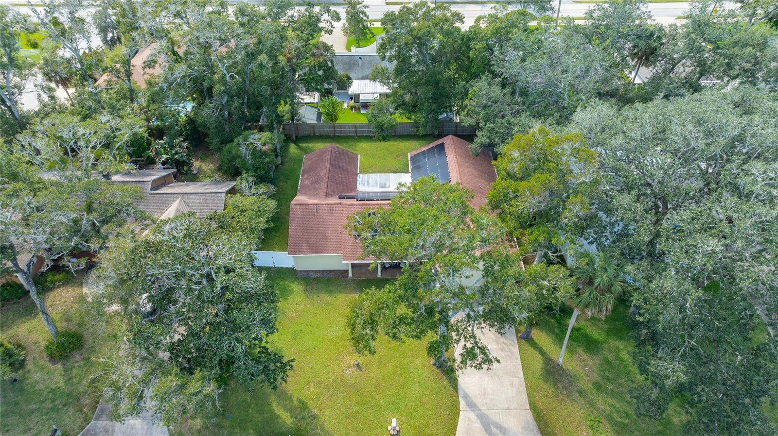 800 W River Oak Dr Property Photo 34