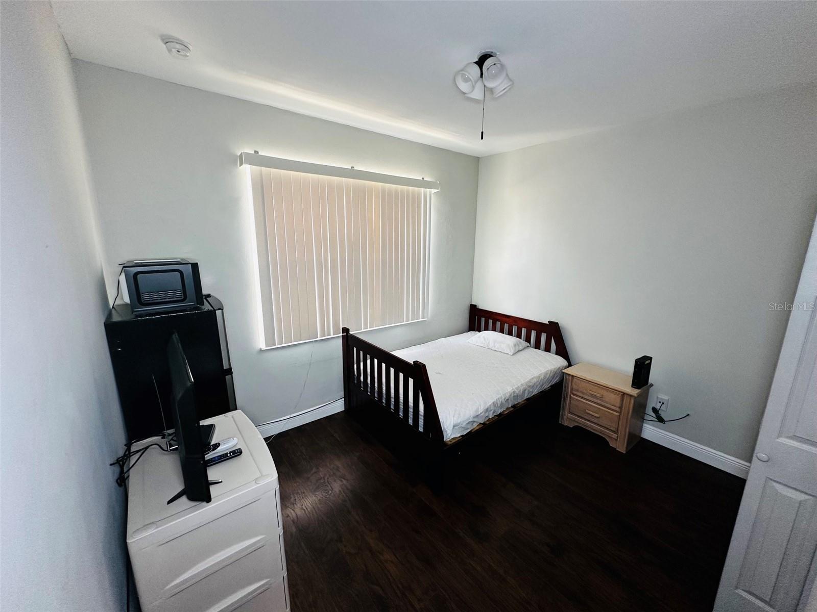 606 W Voorhis Ave Property Photo 12
