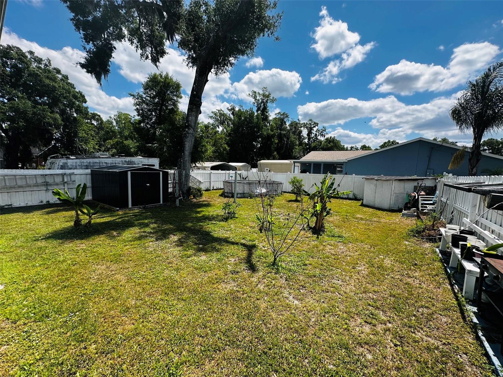 606 W Voorhis Ave Property Photo 17