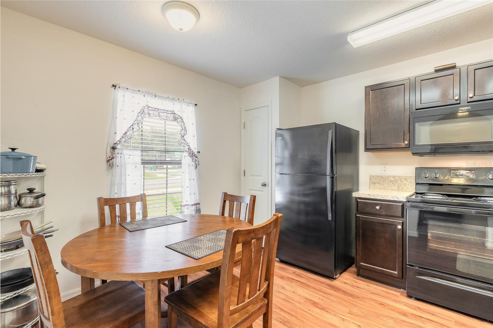 1708 Windward Oaks Dr Property Photo 8