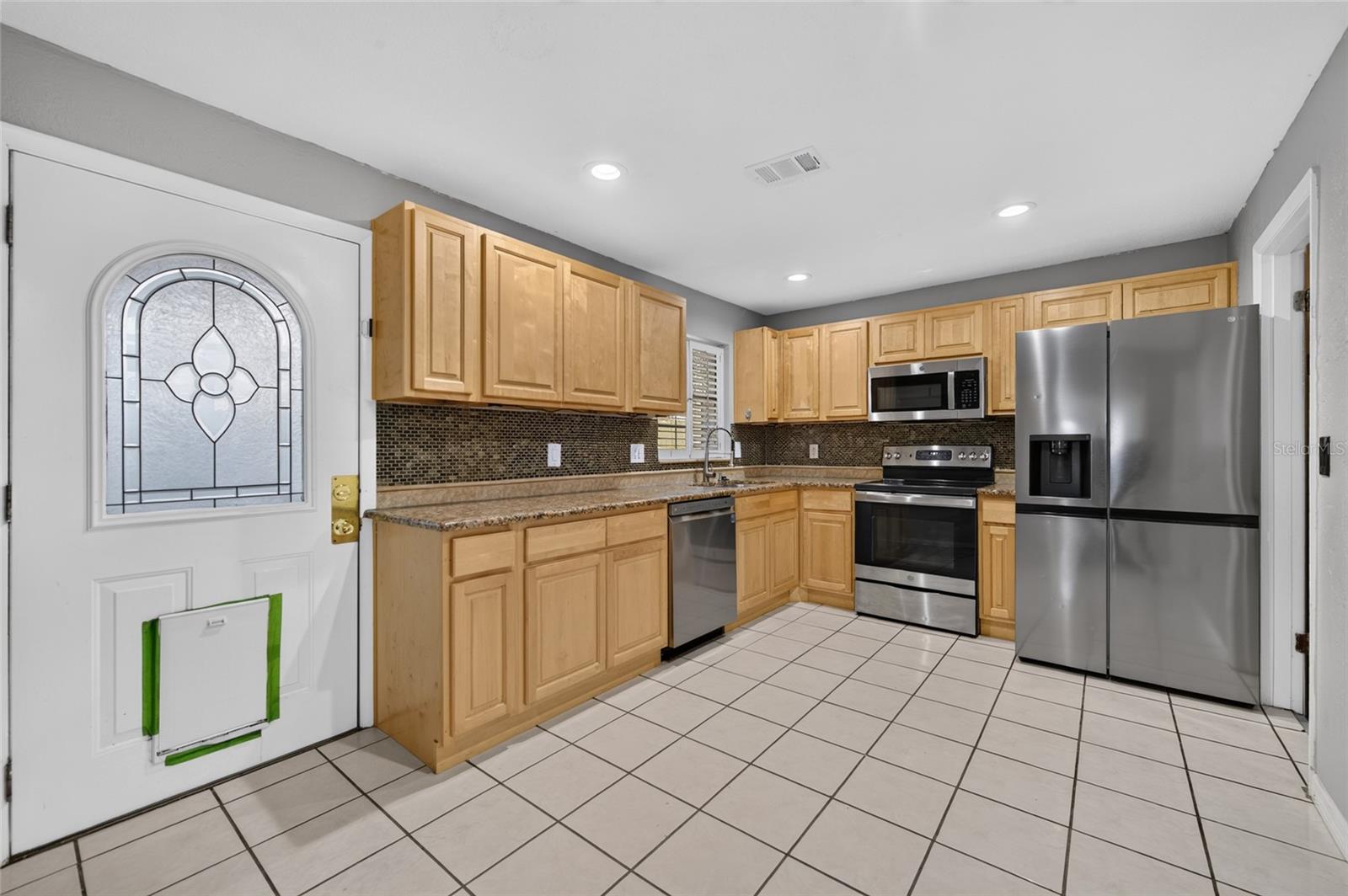 1107 4th St Property Photo 6