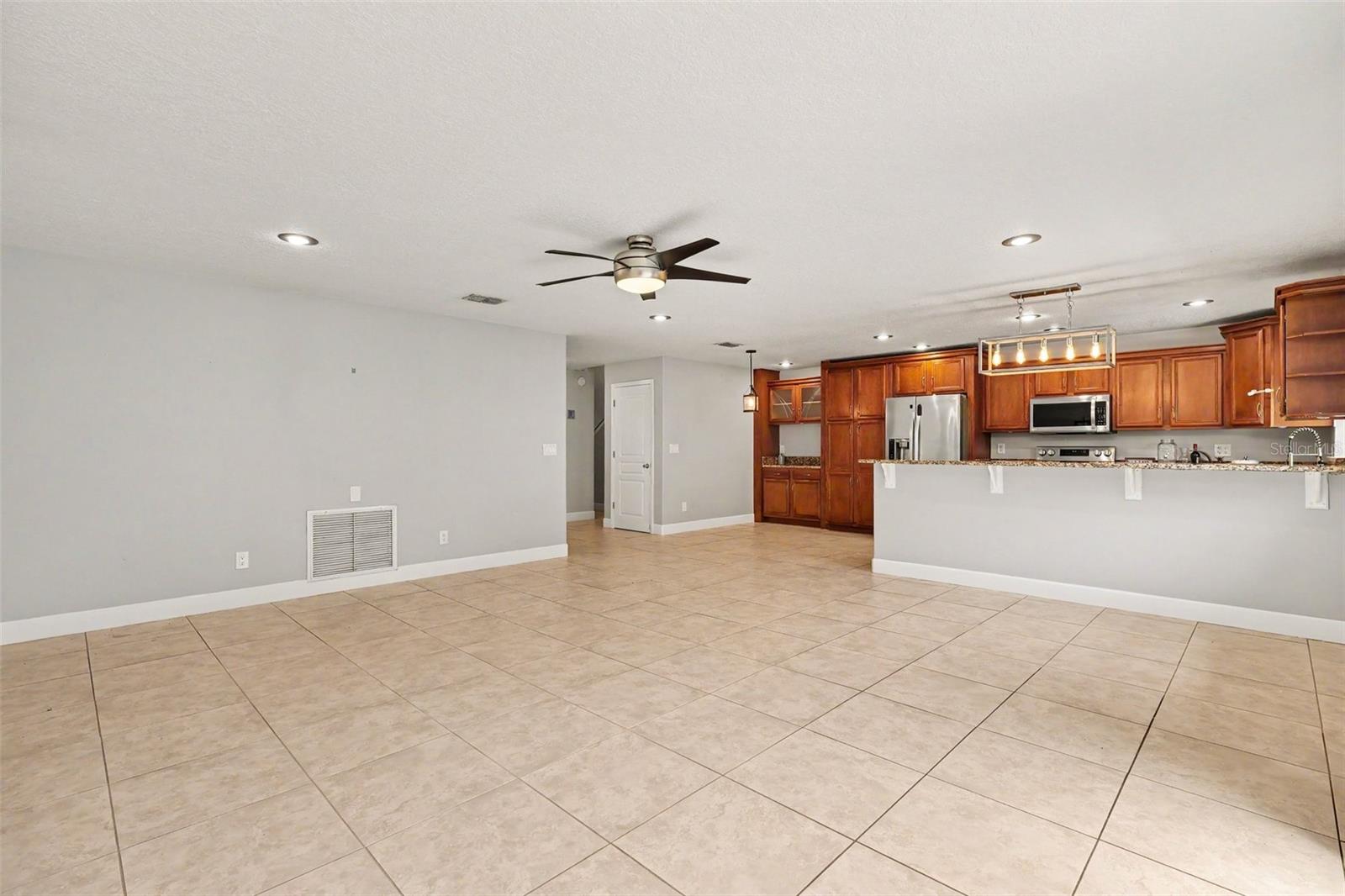 2415 Saint Pauls Dr Property Photo 7
