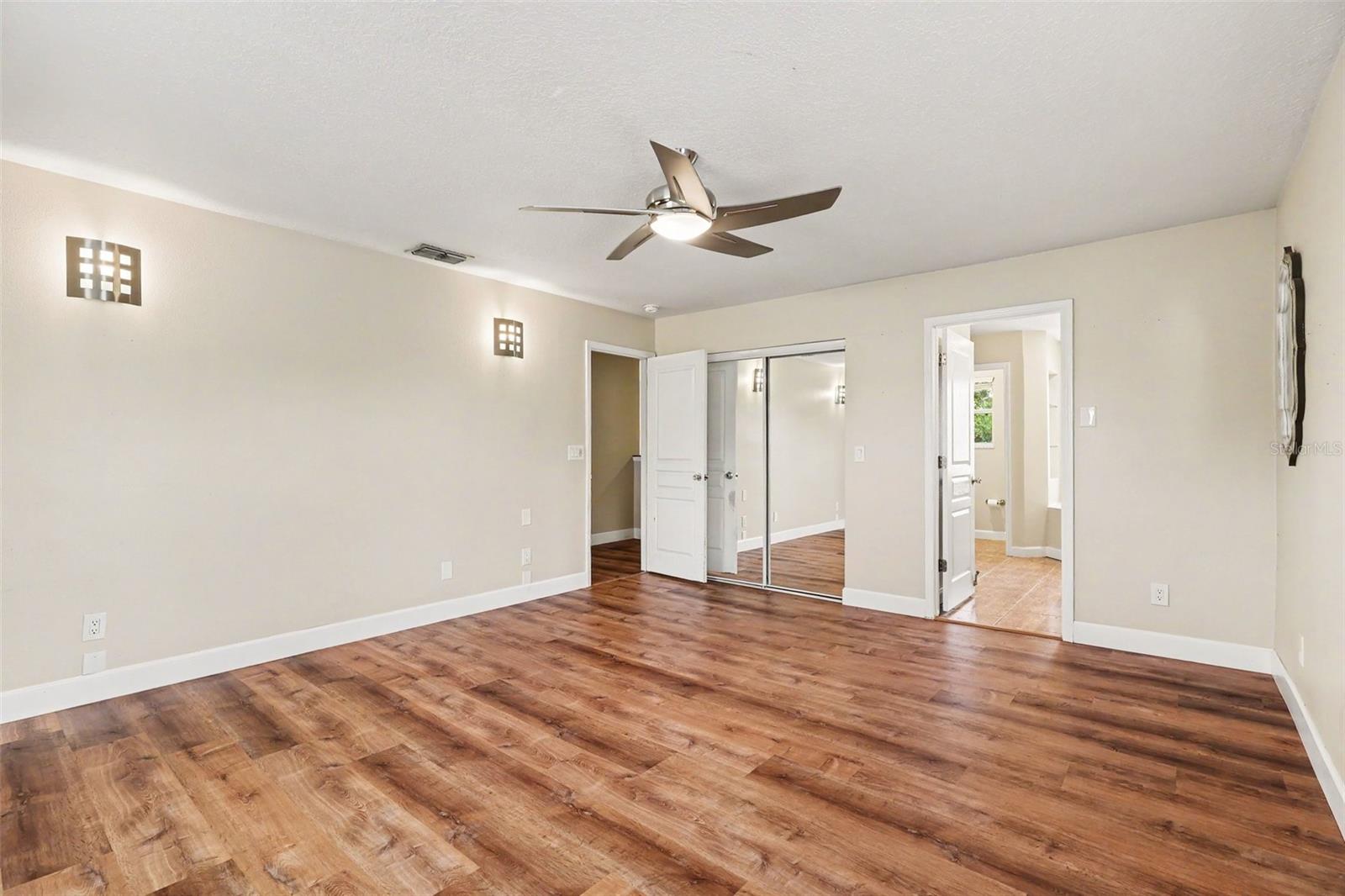 2415 Saint Pauls Dr Property Photo 16