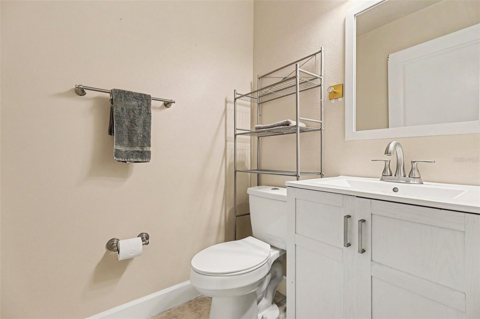 2415 Saint Pauls Dr Property Photo 24