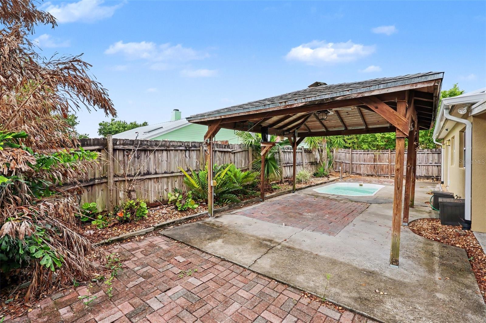 2415 Saint Pauls Dr Property Photo 27