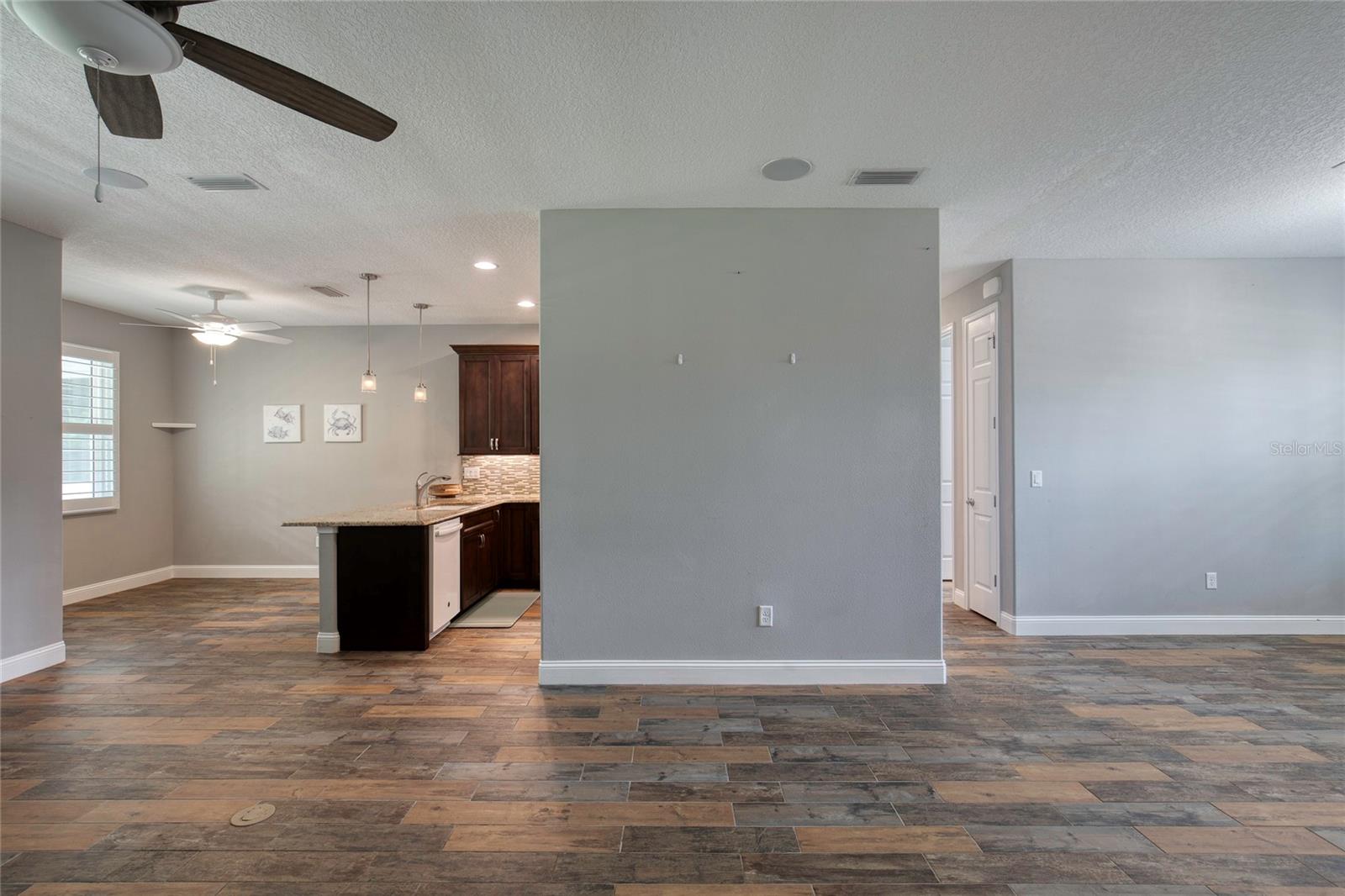 56 Thornhill Chase Cir Property Photo 8