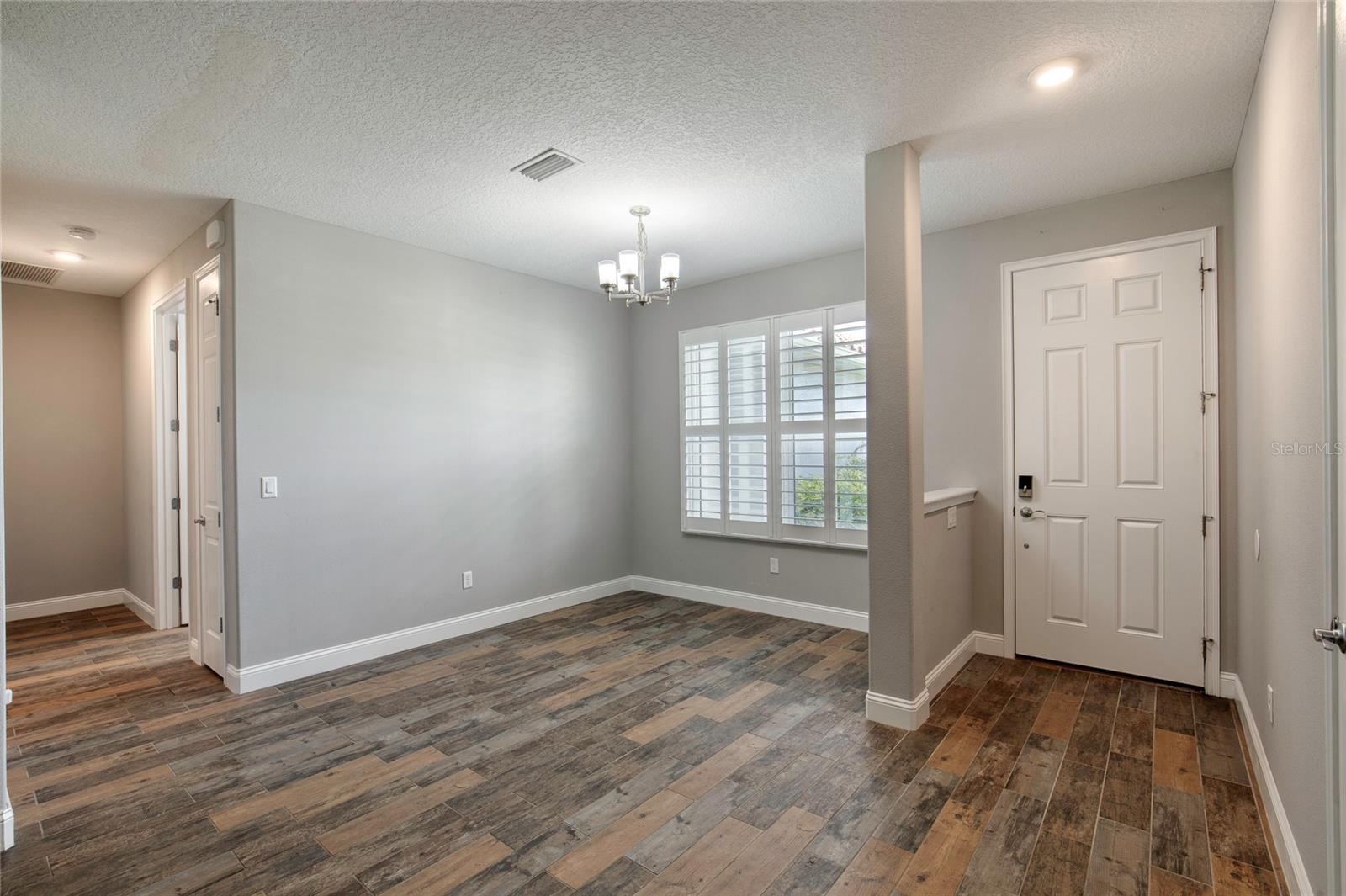 56 Thornhill Chase Cir Property Photo 10