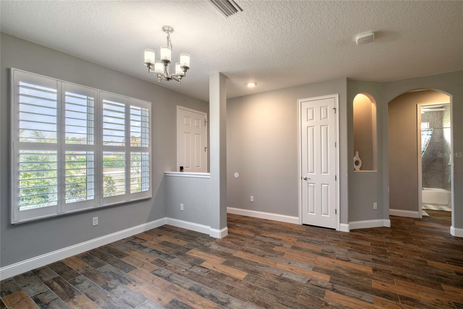 56 Thornhill Chase Cir Property Photo 11