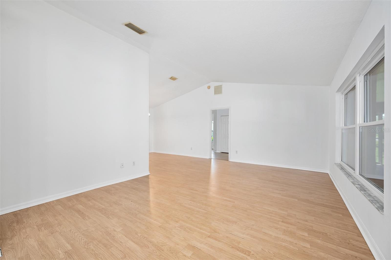 1355 1st Ave Property Photo 14