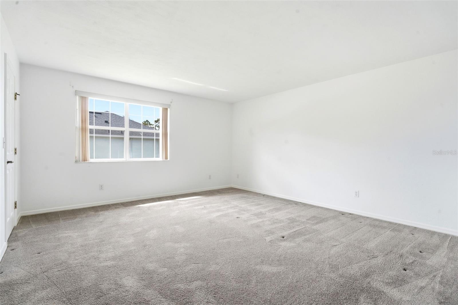 687 Winterberry Trl Property Photo 15