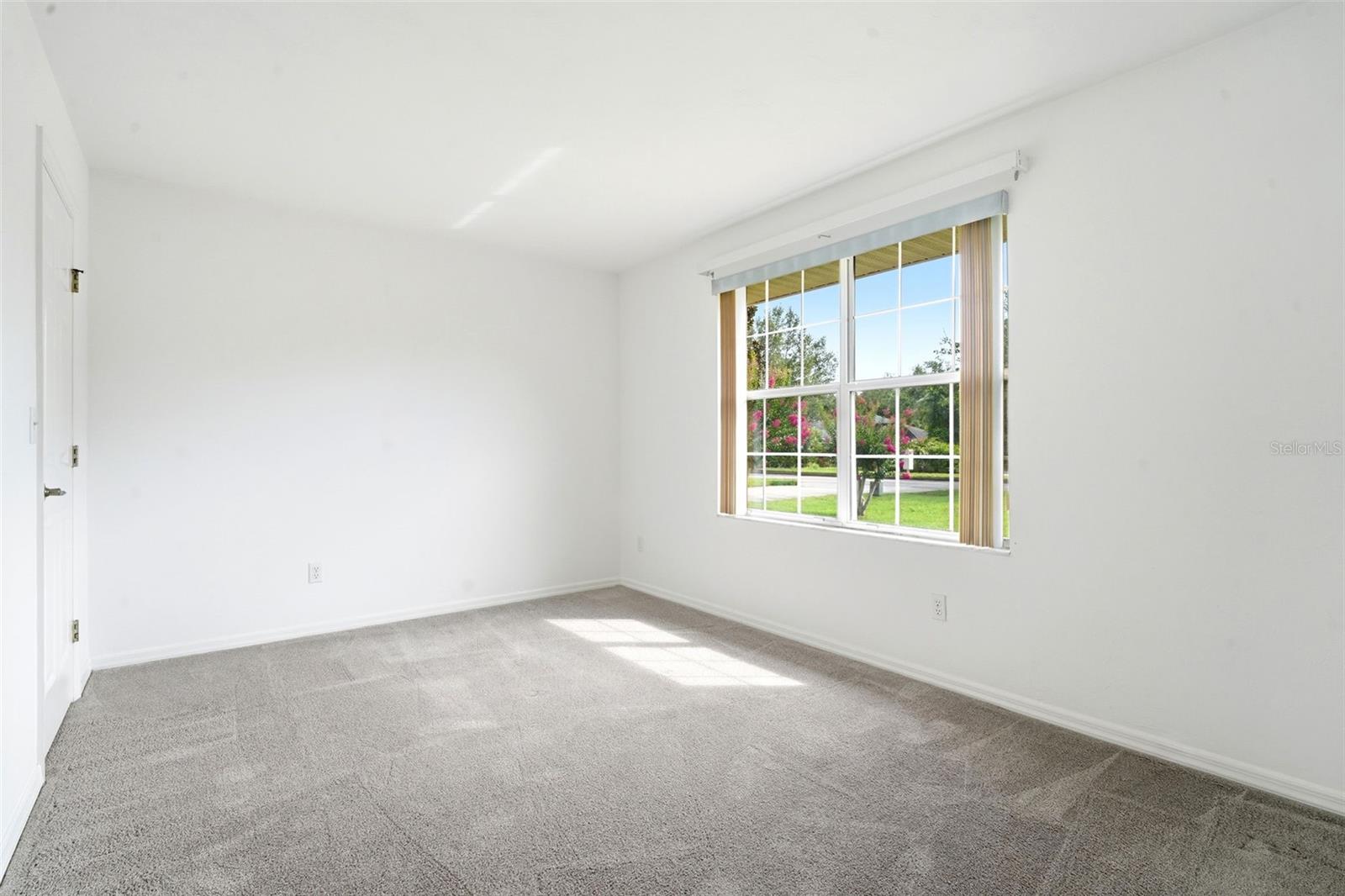 687 Winterberry Trl Property Photo 21