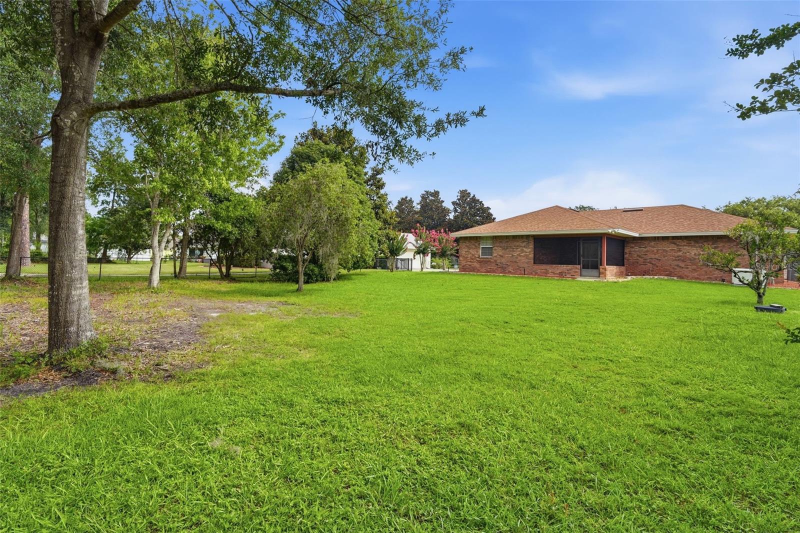 687 Winterberry Trl Property Photo 28