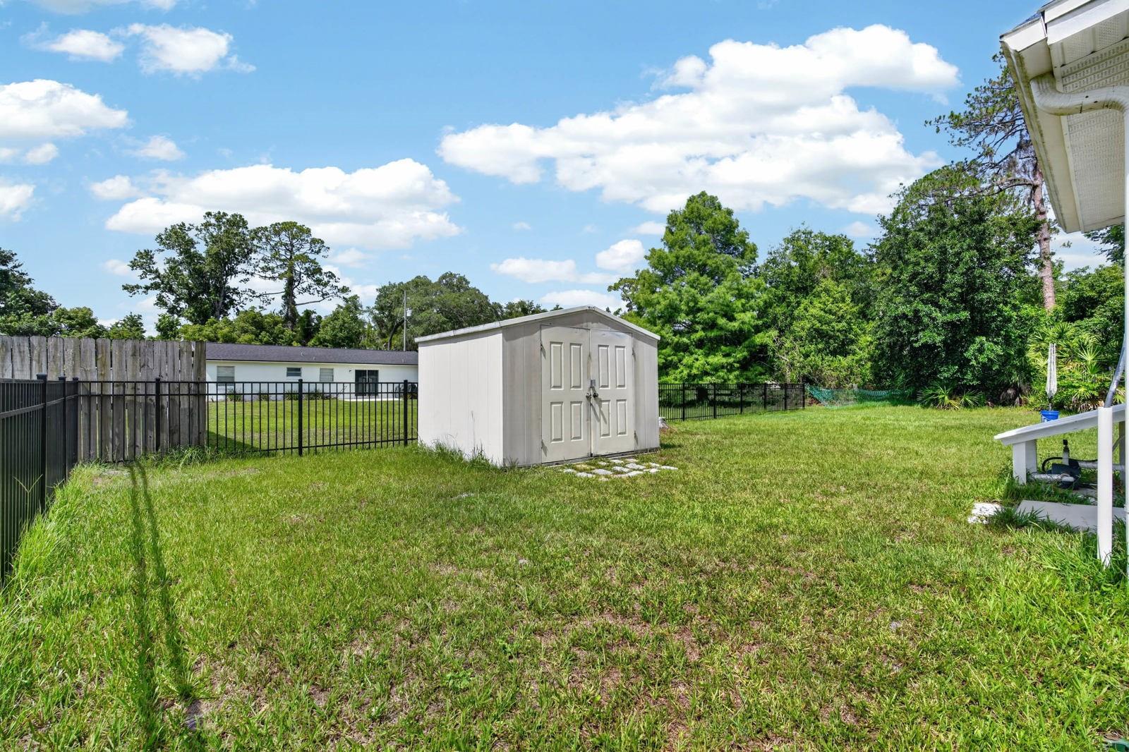 277 Debary Dr Property Photo 24