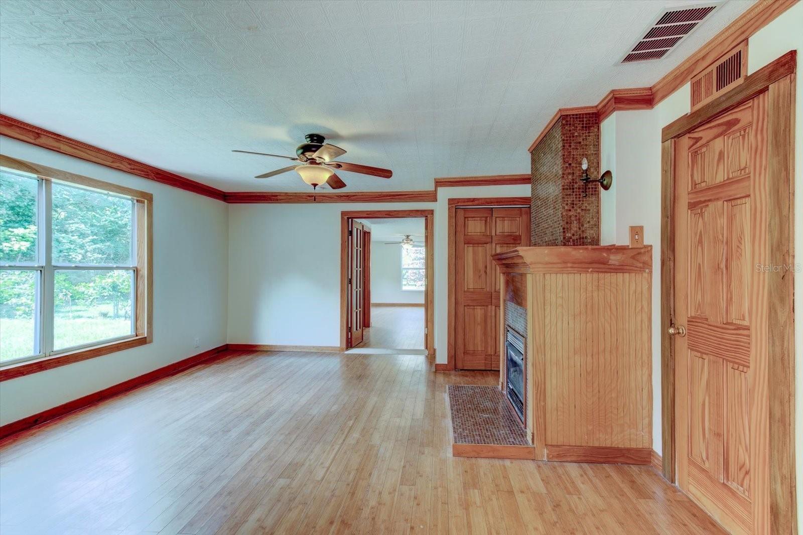 543 N Thorpe Ave Property Photo 31
