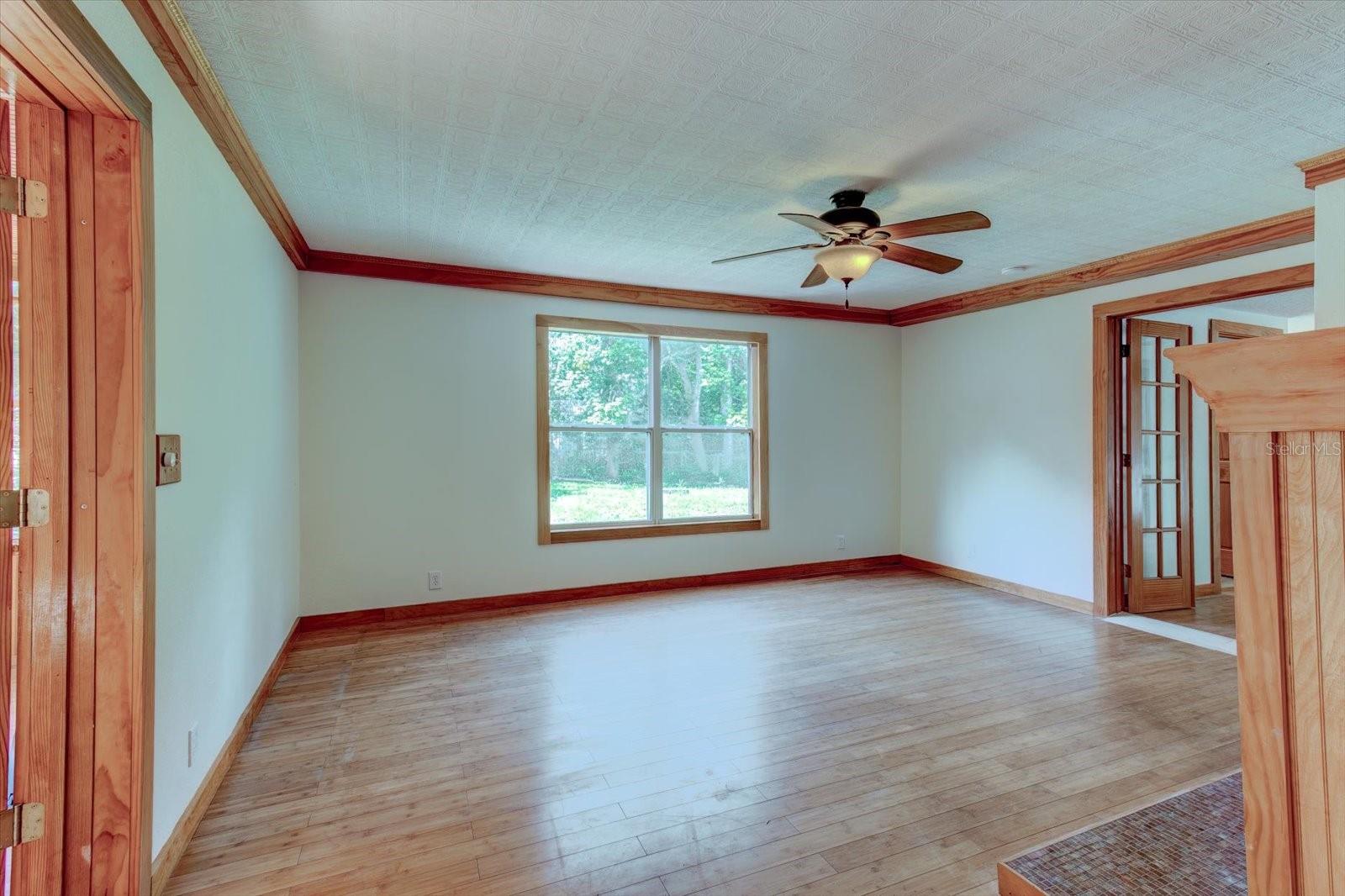 543 N Thorpe Ave Property Photo 32
