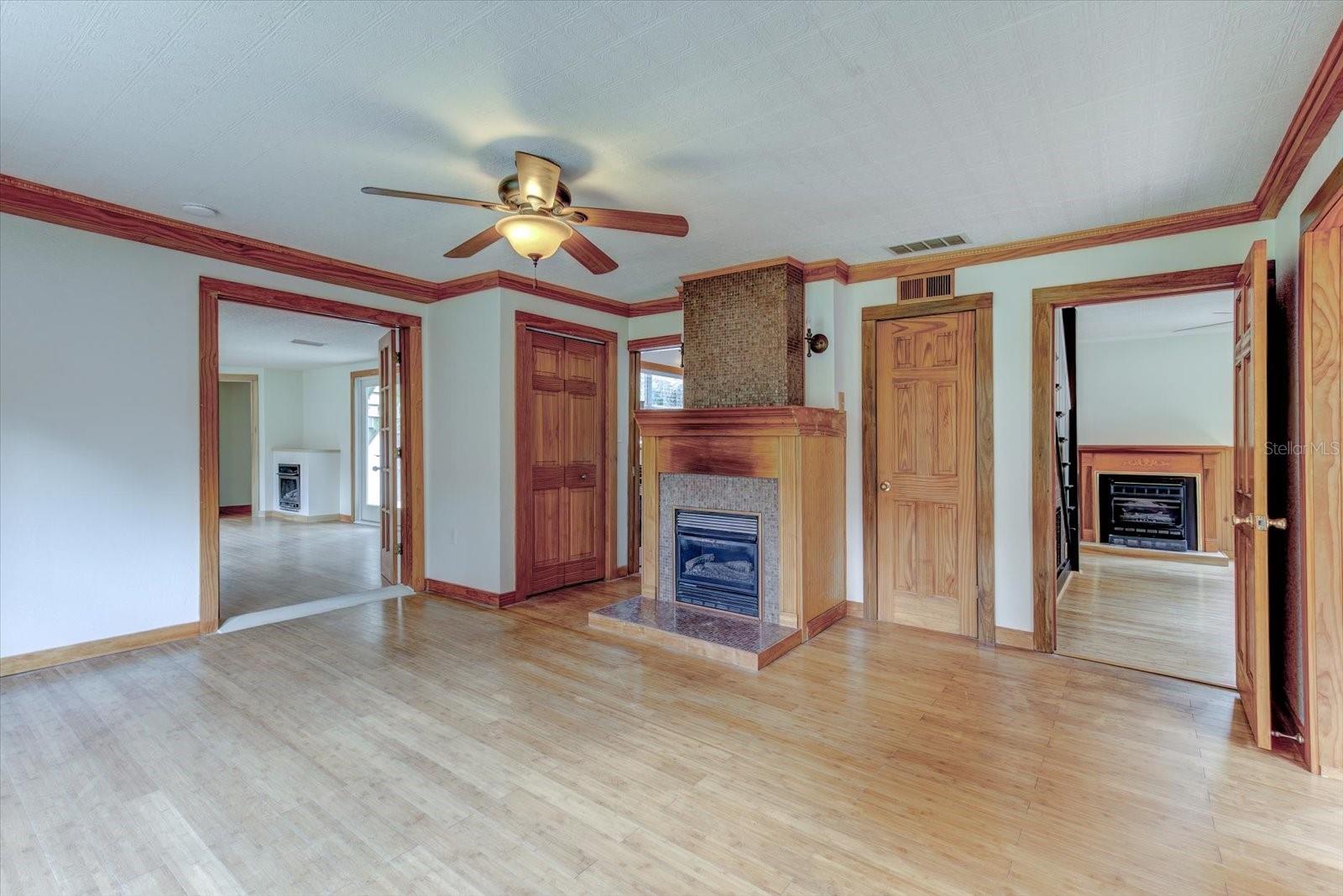 543 N Thorpe Ave Property Photo 38